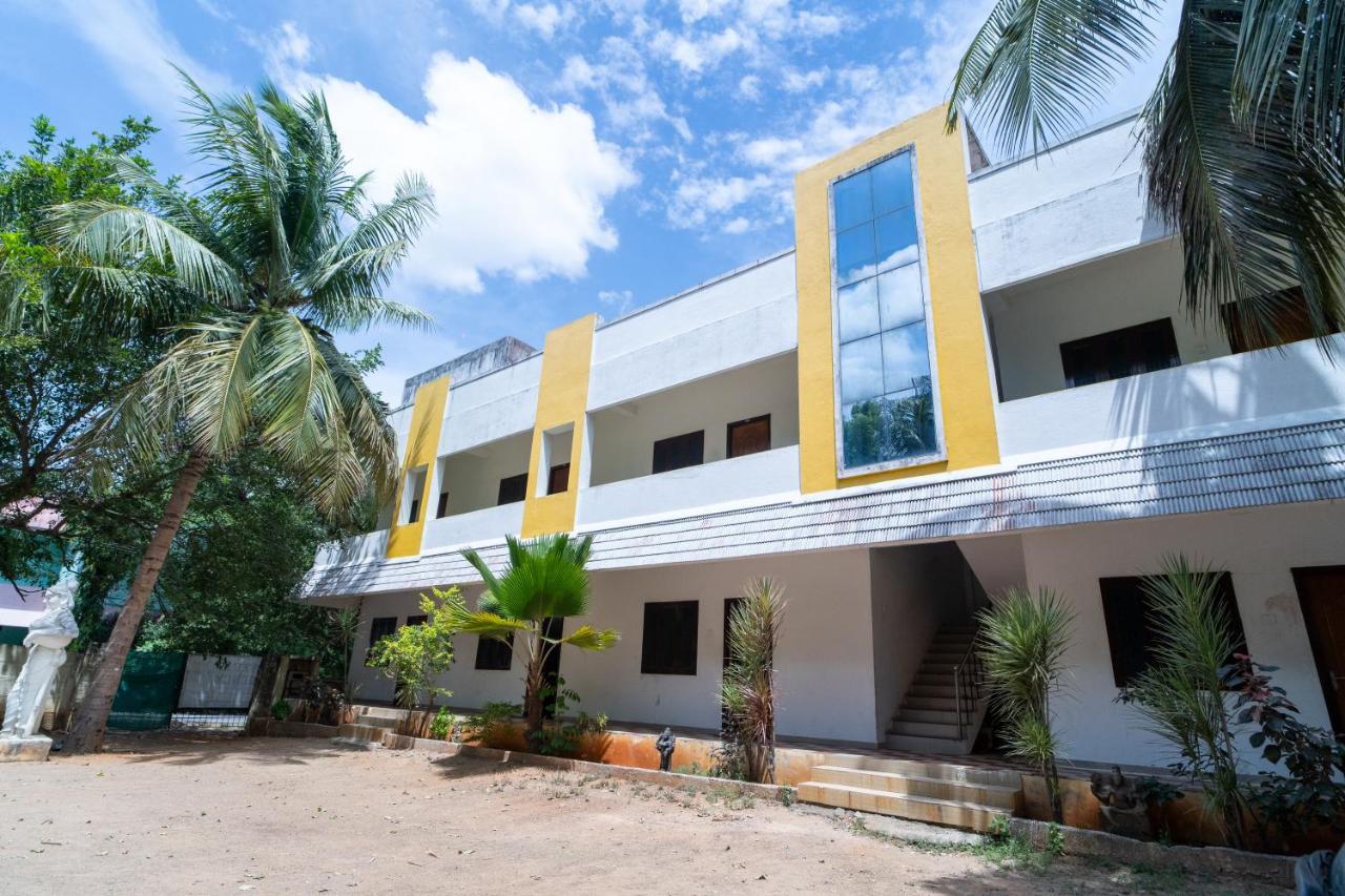 Dwaraka Residency Hotell Mahabalipuram Exteriör bild