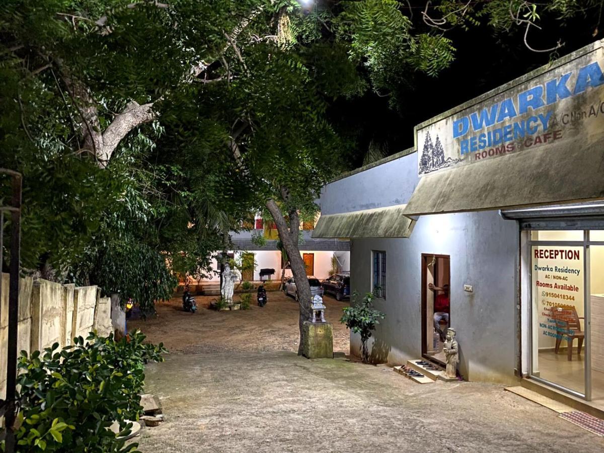 Dwaraka Residency Hotell Mahabalipuram Exteriör bild