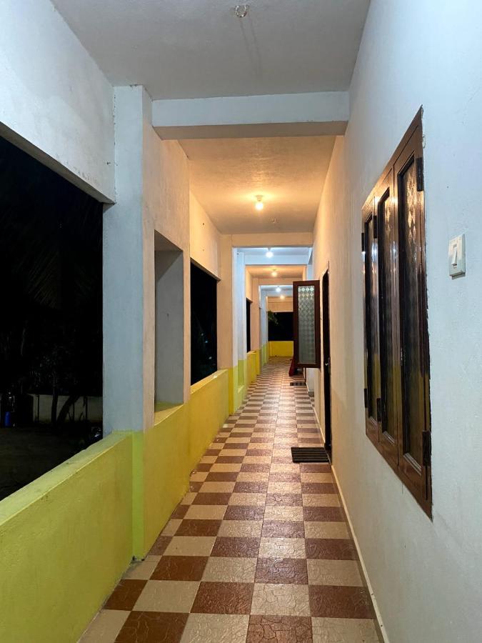 Dwaraka Residency Hotell Mahabalipuram Exteriör bild