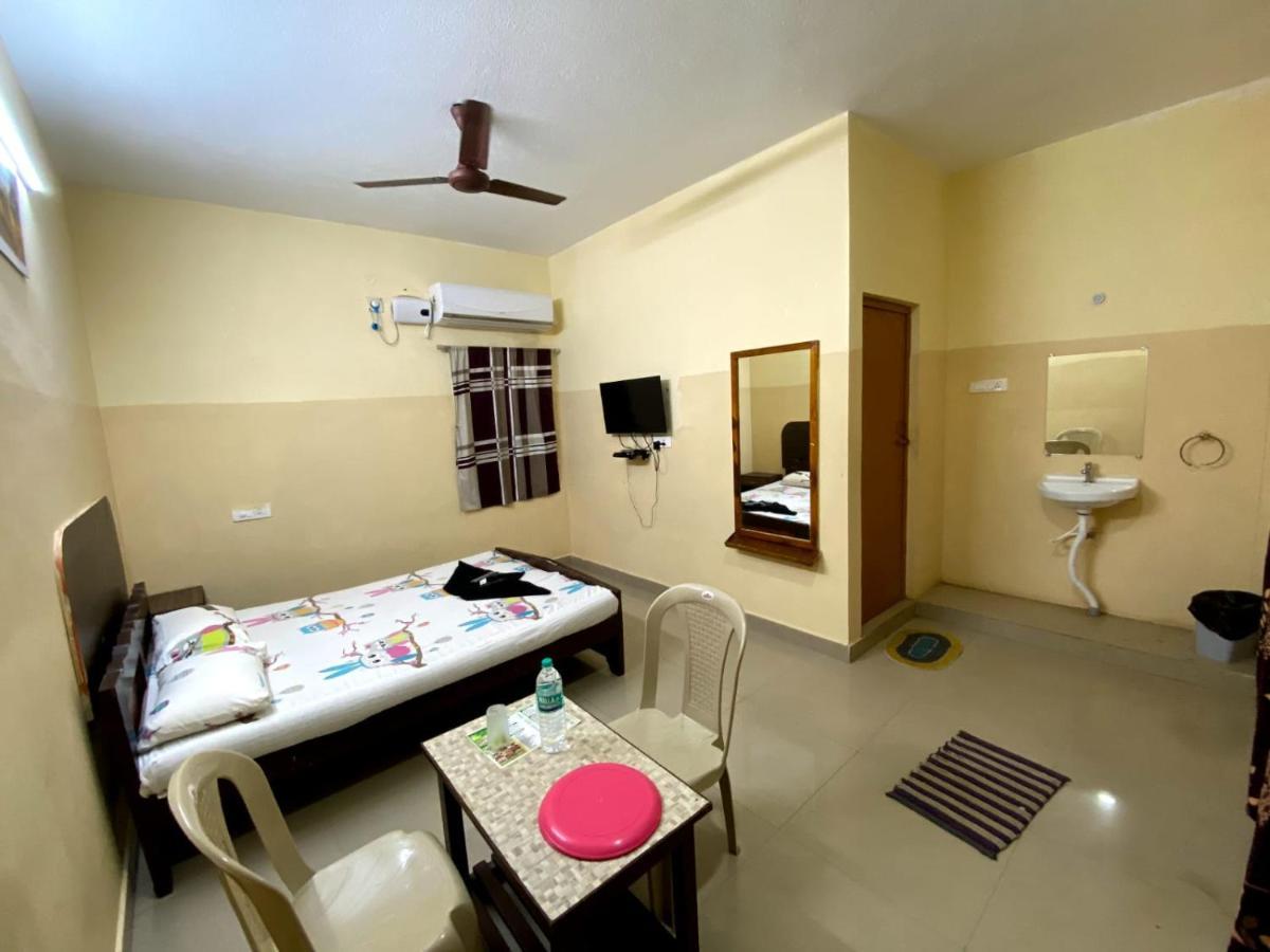 Dwaraka Residency Hotell Mahabalipuram Exteriör bild