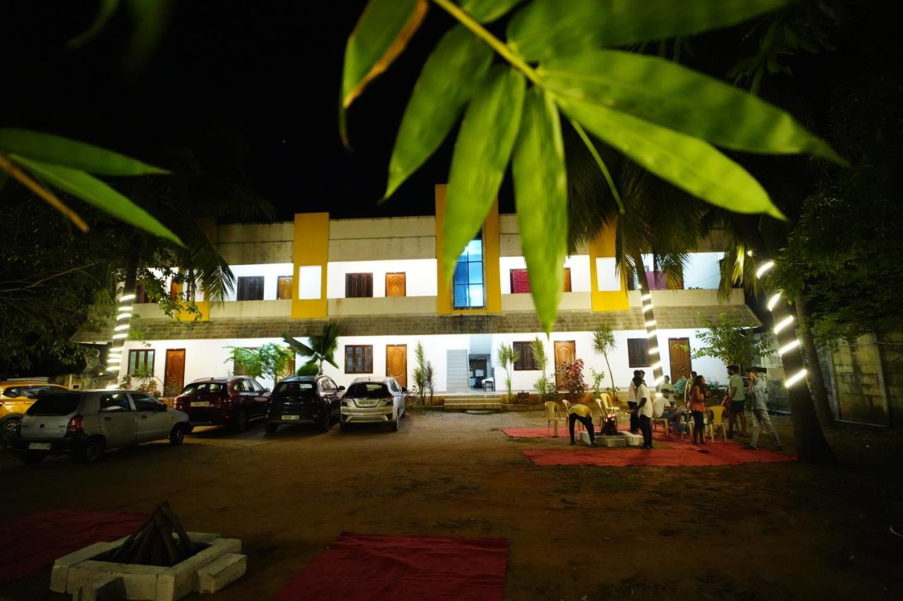 Dwaraka Residency Hotell Mahabalipuram Exteriör bild