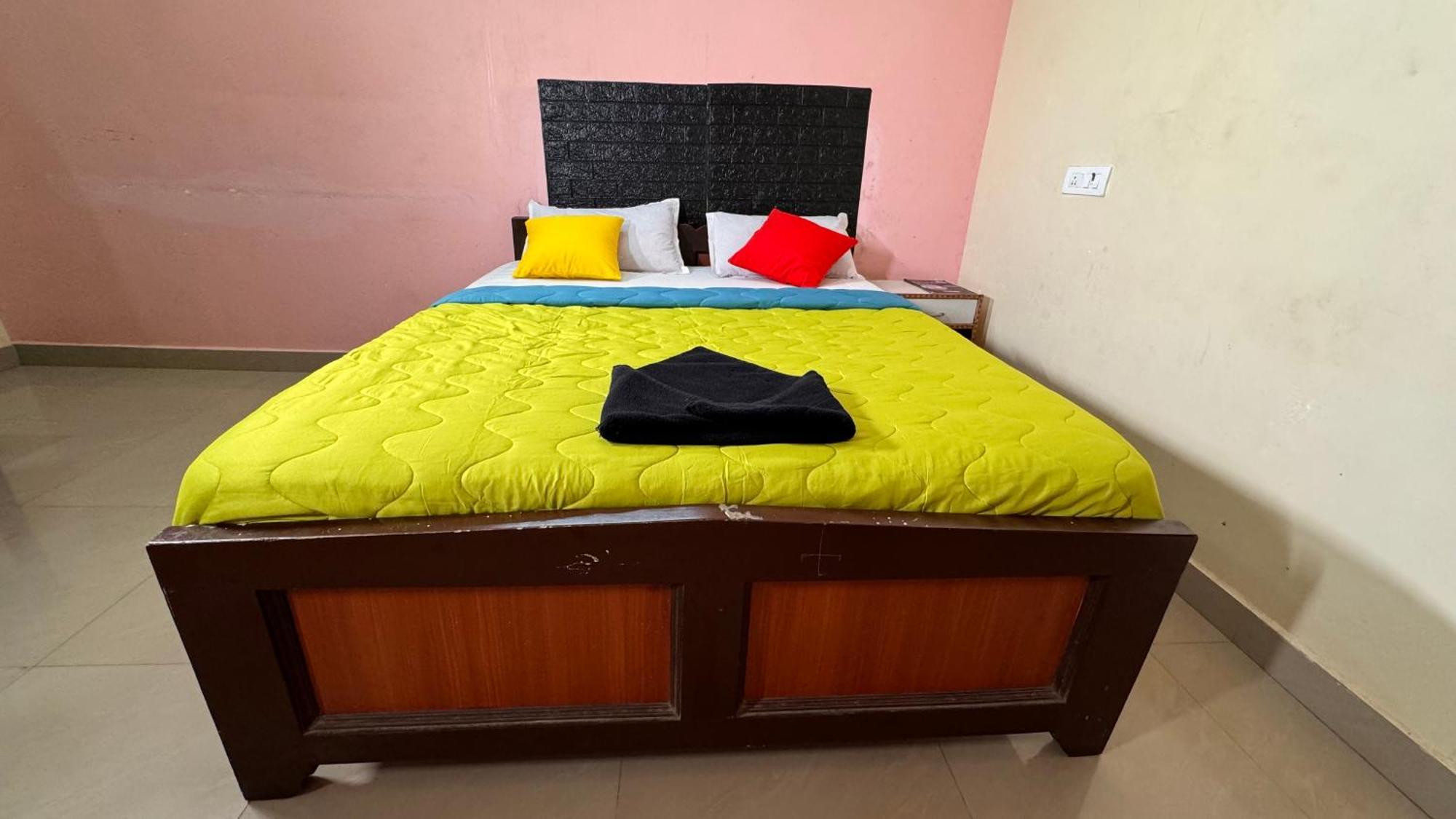 Dwaraka Residency Hotell Mahabalipuram Exteriör bild