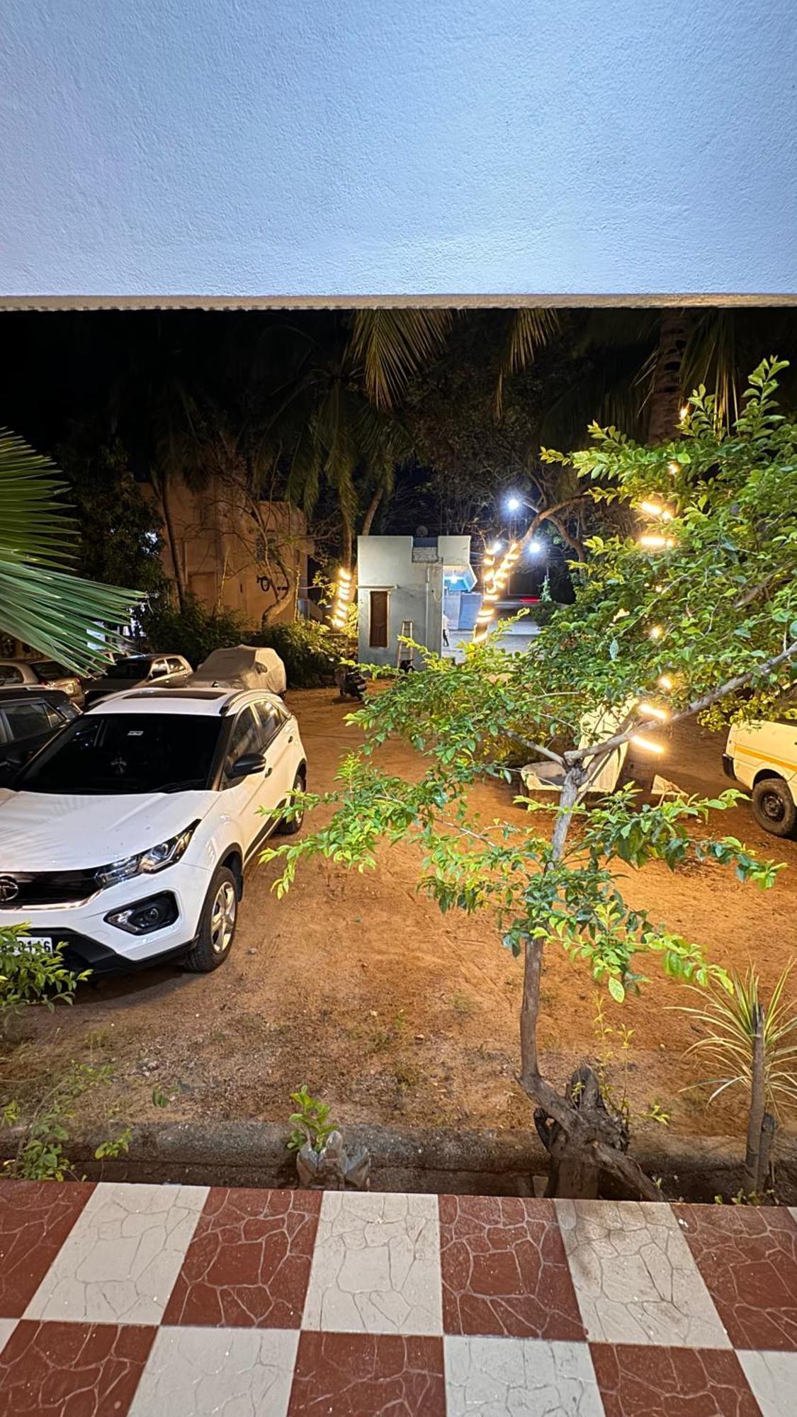 Dwaraka Residency Hotell Mahabalipuram Exteriör bild