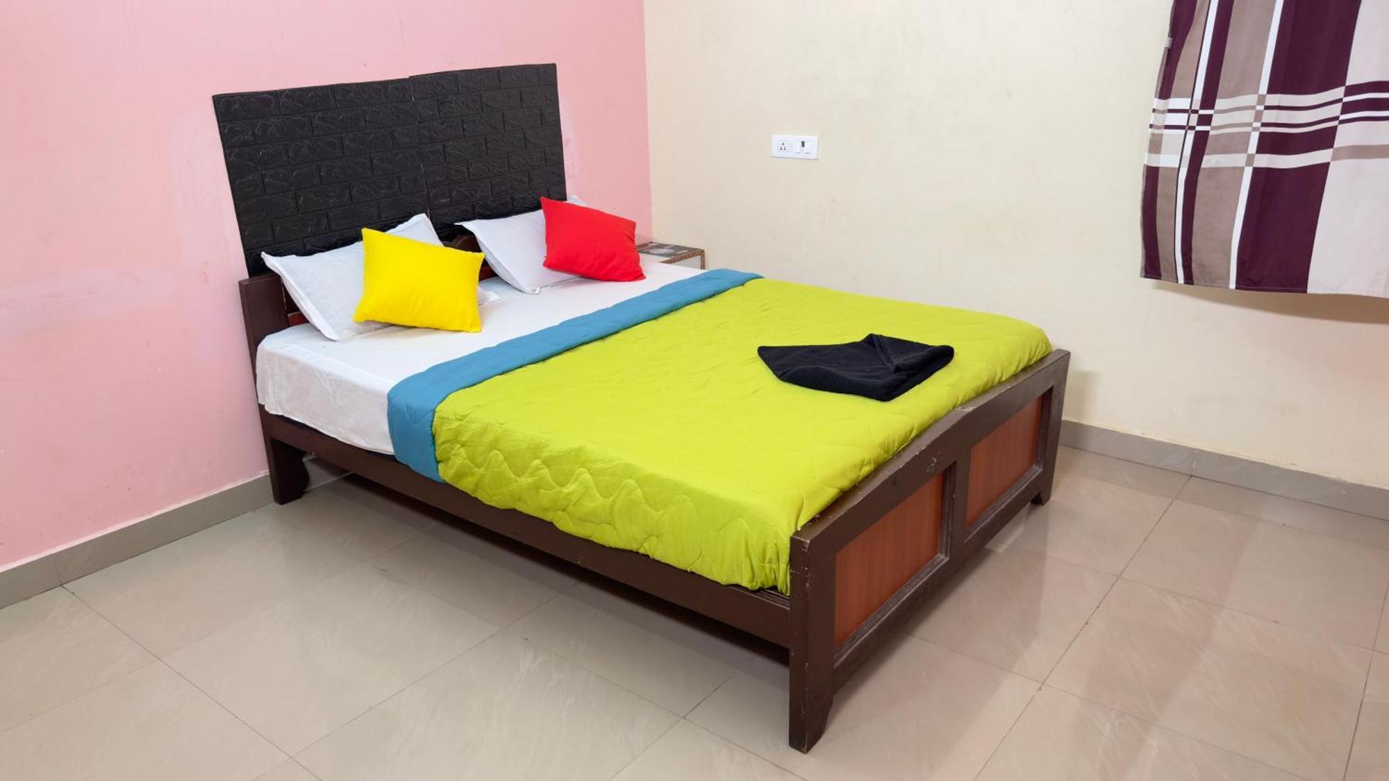 Dwaraka Residency Hotell Mahabalipuram Exteriör bild