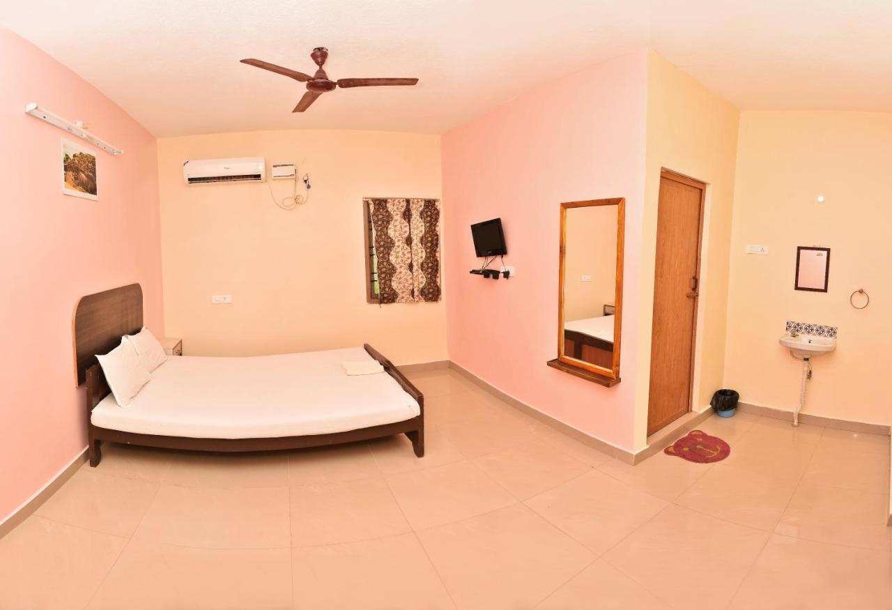 Dwaraka Residency Hotell Mahabalipuram Exteriör bild